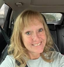 Robin Lesko's Instagram, Twitter & Facebook