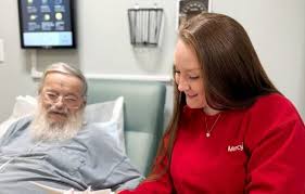 Edina Cindy Wang, MD