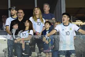 Lionel messi and antonella roccuzzo second son born september 11, 2015 inbarcelona, spain. Thiago Messi Mateo Messi Pictures Photos Images Zimbio