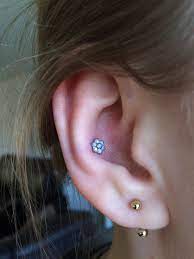 New Conch Done By Dare2wear Amsterdam Including A Stunning Opal Flower From Anatometal By Mrs Law In Conch Piercing Stud Ear Jewelry Flower Earrings Studs