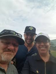 Ron Vickers's Instagram, Twitter & Facebook