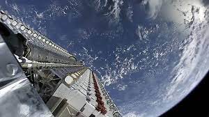 Download the starlink app to determine your best install location. Starlink Mehr Tempo Fur Das Satelliten Internet Computer Bild