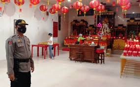 Sedangkan berdasarkan numerologi, kata yulius, ditemukan angka 7, ini diartikan sebagai angka yang membuat penasaran, sehingga kerap beranalisis karena ada rahasia di balik peristiwa yang terjadi. Ibrqzyqjngbd M