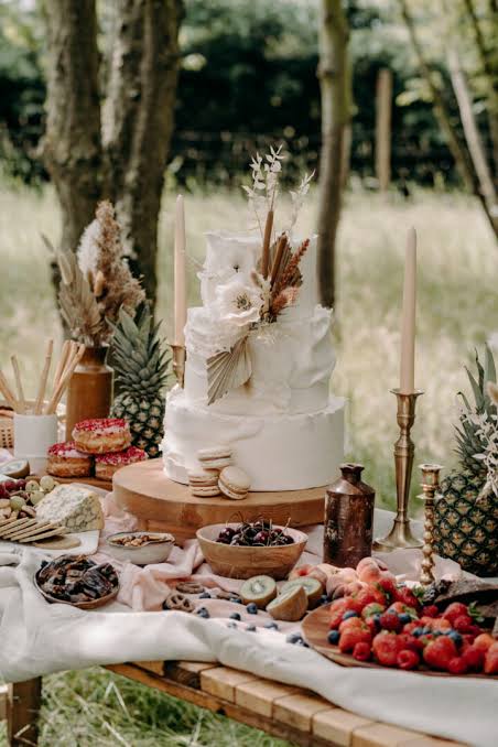 Cake Cutting Table Decoration