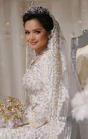 See more ideas about siti nurhaliza, beautiful, instagram. Siti On Her Wedding Dress Malay Wedding Dress Wedding Dresses Modest Wedding Dresses