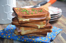 Croque Monsieur Croustillant A La Poele De Cyril Lignac Le Sucre Sale D Oum Souhaib En 2020 Recette Four Croque Monsieur Recettes De Cuisine