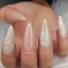 Nail art half moon citrouille pour halloween, j'ai travaillé la lunule près des cuticules pour changer un peu sur une base nude. 50 Creative Styles For Nude Nails You Ll Love In 2021