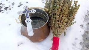 O altă tradiție spune să nu arunci gunoiul de bobotează, ca să nu îți arunci norocul. Boboteaza Ce Nu Ai Voie SÄ Faci De BoboteazÄ