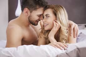 Le premier rapport sexuel est source d'appréhension pour les garçons comme les filles. Premier Rapport Sexuel Age Et Apprehension Teens Site