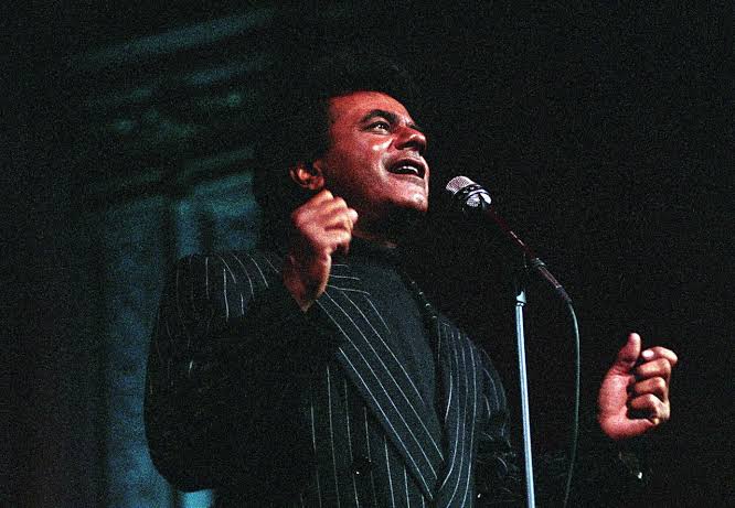 Johnny Mathis performs final concert: 'Thanks for all that sweet music' - syracuse.com