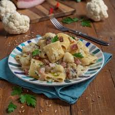 Fette di pane, verdure come zucchine e cetrioli e semi di zucca tostati. Primi Piatti Le Ricette Di Sonia Peronaci
