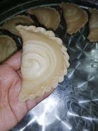Kali ini, kami kongsikan resepi karipap pusing dari saudari seri arisha yang dimuatnaik di facebook untuk perkongsian umum. Buat Karipap Pusing Rangup Tak Guna Marjerin Jadi Bukan Rapuh Pecah Berderai Mingguan Wanita