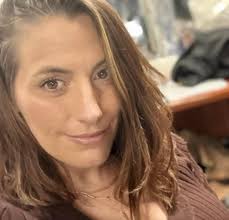 My friend "sister" has a question, I hope someone can help her 🙏🏻