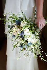 Here you can find beautiful rustic country flower arrangements and wedding bouquets for inspiration from rustic wedding chic. Pin By Ciao Chao On Wedding Ideas Spring Wedding Bouquets Wedding Flowers Wildflowers Bohemian Wedding Bouquet