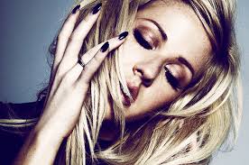 Ellie Goulding's 'Burn' Tops UK Charts, Richard & Adam's 'Dream' Alive