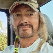 I don't care if you don't like Taylor Swift. Truly. That is fine. Art is  supposed to be subjective. If her lyrics don't speak to you, great, DON'T  LISTEN. That's literally how