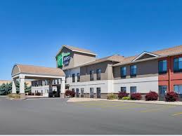 Erika Whittington and Dylan Kloosterman's Wedding Website