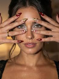 new nails, new jewels, new tsitp episode, what more can a girl want?  #teamconrad