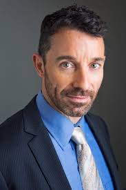 Steven Watt's Instagram, Twitter & Facebook