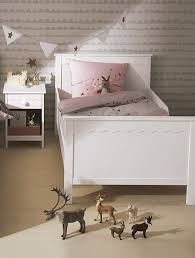 Coquet Avec Ses Decoupes Festons Et Fonctionnel Ce Lit Evolue Au Fil Du Temps Pour Accompagner Votre Enfant Des 3 An Lit Enfant Fille Lit Enfant Modele De Lit