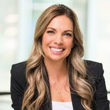 Carrie Rutter's Instagram, Twitter & Facebook