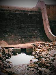 The Spillway Of The Multiple Arch Buttress Dam Of Rock Creek Lake In Auburn California Water Slides Architecture Photo Dam