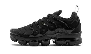 Air Max Vapormax Plus Black And White Nike Air Vapormax Plus Triple Black 924453 004 In 2020 Nike Air Vapormax Nike Air Nike Air Max