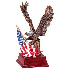 Aug 26, 2019 · bald eagle. 7 1 2 Inch Antique Brass Resin Eagle Holding American Flag Trophy