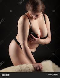 Naked Beautiful Woman Image & Photo (Free Trial) | Bigstock