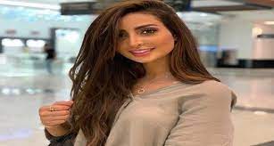 بالفيديو فنانة تقع في خطأ محرج أثناء تهنئتها لجماهير الهلال hair styles long hair styles beauty