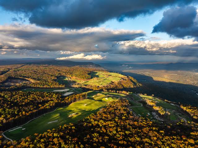 The Keep at McLemore Resort - The Edge of the World
