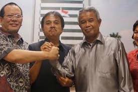 Sekali pun benar sby menetapkan syarat yang muda dan berkumis untuk menjadi menteri pemuda dan olahraga baru, tampaknya roy suryo akan memiliki. Roy Suryo Minta Maaf Soal Lirik Indonesia Raya