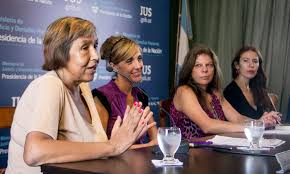 Lohana berkins falleció en la manana del 5 de febrero de 2016 en buenos aires a causa de complicaciones ocasionadas por un cuadro de hepatitis c. La Defensoria Del Publico Recuerda A Lohana Berkins
