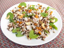 Tout pour les professionnels tout pour les pour préparer la salade, mélangez les morceaux de pita, les tomates, le concombre, les radis. Dejeuner Au Bureau