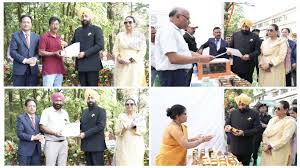 (Honey Utsav organized in Raj Bhawan Nainital) नैनीताल - राजभवन में हनी उत्सव का आयोजन , राज्यपाल ने प्रगतिशील मौन पालकों  को किया सम्मानित - Uttarakhand Morning Post