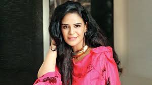Cries foul mms on mona ! Birthday Girl Mona Singh Broke Up With Vidyut Jamwal For This Mms Scandal Orissapost