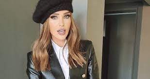 İşte merak edilen isim seren serengil'in özel hayatı ve biyografisi 06 nisan 1976 tarihinde annesi nevin teoman ile babasının ayrılığına henüz 4 yaşındayken tanık olan seren serengil. Dkoo9fabqehvdm