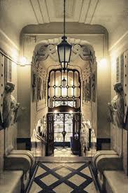 It emphasized modernity and machines, and at the same time, it was considered elegant and functional. Lipotvarosban Kontiki Indafoto Hu Art Nouveau Architecture Art Nouveau Interior Art Deco Architecture