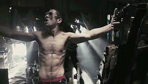 Estudio de branding, ideas y entretenimiento. Rock N Rolla Toby Kebbell As Johnny Quid Video Dailymotion