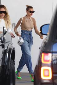 Hailey bieber just proved how stylish leggings can be. Hailey Bieber Outfits Uploaded By Ilary On We Heart It