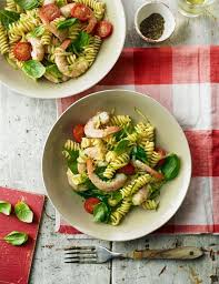 Garlicky Prawn And Courgette Pasta Recipe Yummy Pasta Recipes Recipes Pasta