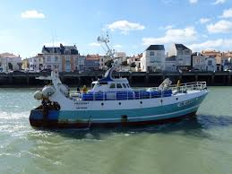 Le Chalutier Magayant Dans Le Port Des Sables D Olonne Les Sables D Olonne Chantier Naval Chalutier