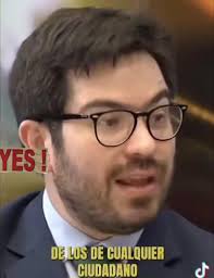 Resulta claro que Alberto Fujimori es el emblema del crecimiento económico,  al sentar las bases de una economía de libre mercado a través de la apuesta  por la inversión privada y nacional, un aspecto ...