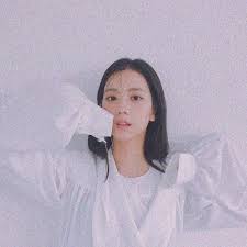 Jisoo Blackpink Kpop Aesthetic White Lisa Rose Jennie White Aesthetic Meme Faces Kpop Aesthetic