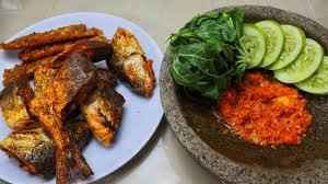 189 resep bandeng goreng sambal ala rumahan yang mudah dan enak dari komunitas memasak terbesar dunia! Menu Simpel Masakan Rumahan Ikan Bandeng Goreng Sambal Bawang Youtube