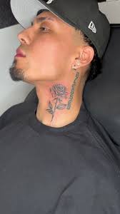 🌹🌹🌹 #rose #rosetattoo #necktattoo #inkedmen #fortattoolovers