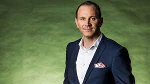 Jonas Eriksson Expert I Svt S Studio Med Andre Pops Under Fotbolls Vm