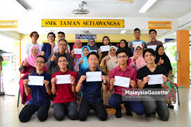 Result spm 2019 mencatatkan peningkatan berbanding keputusan tahun sebelumnya di mana keputusan keseluruhan sijil pelajaran malaysia (spm). Anak Pemandu Teksi Pelajar Cemerlang Spm 2016