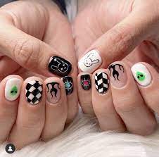 Hay uñas decoradas que simplemente nos encantan. Male Nails En 2020 Estilos De Unas Pintadas Manicura De Unas Unas De Maquillaje
