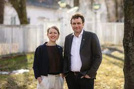 Une aina bastholm (født 14. Datei Une Aina Bastholm Og Arild Hermstad 1 Kandidater For Oslo Og Hordaland Jpg Wikipedia